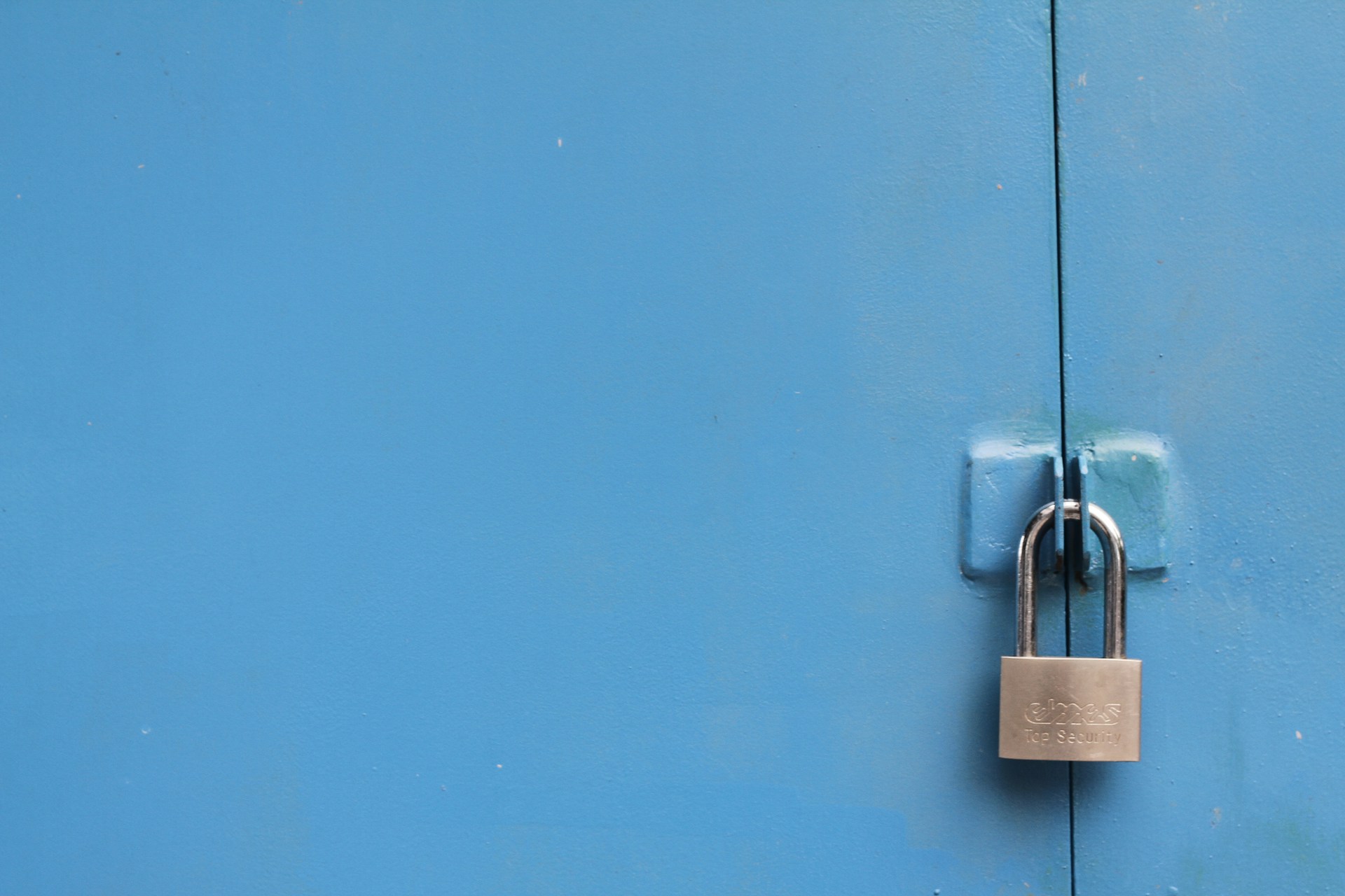 Lock Blue