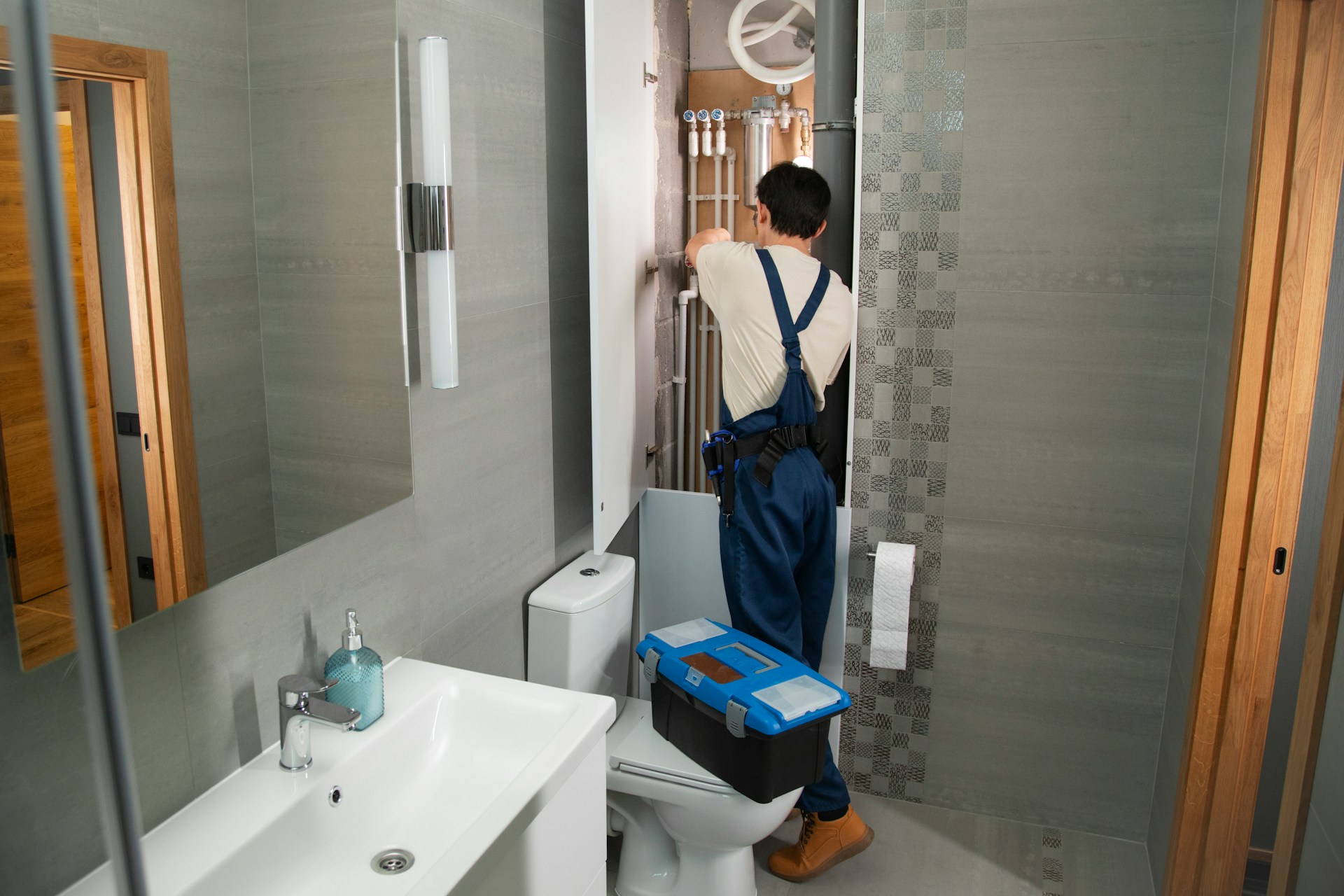 Plumber Working